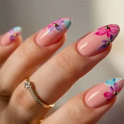 ژلیش ناخن در اصفهان