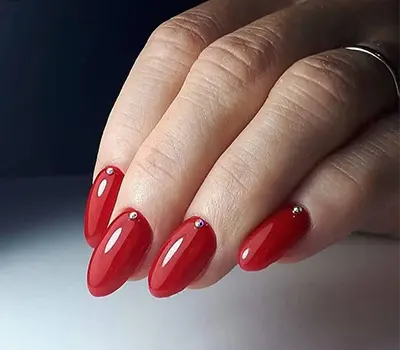 خدمات ژلیش ناخن در اصفهان