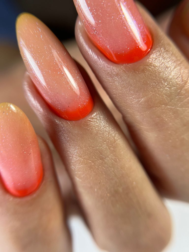 مدل کاشت ناخن با فرم بادامی